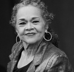 Preminula Etta James